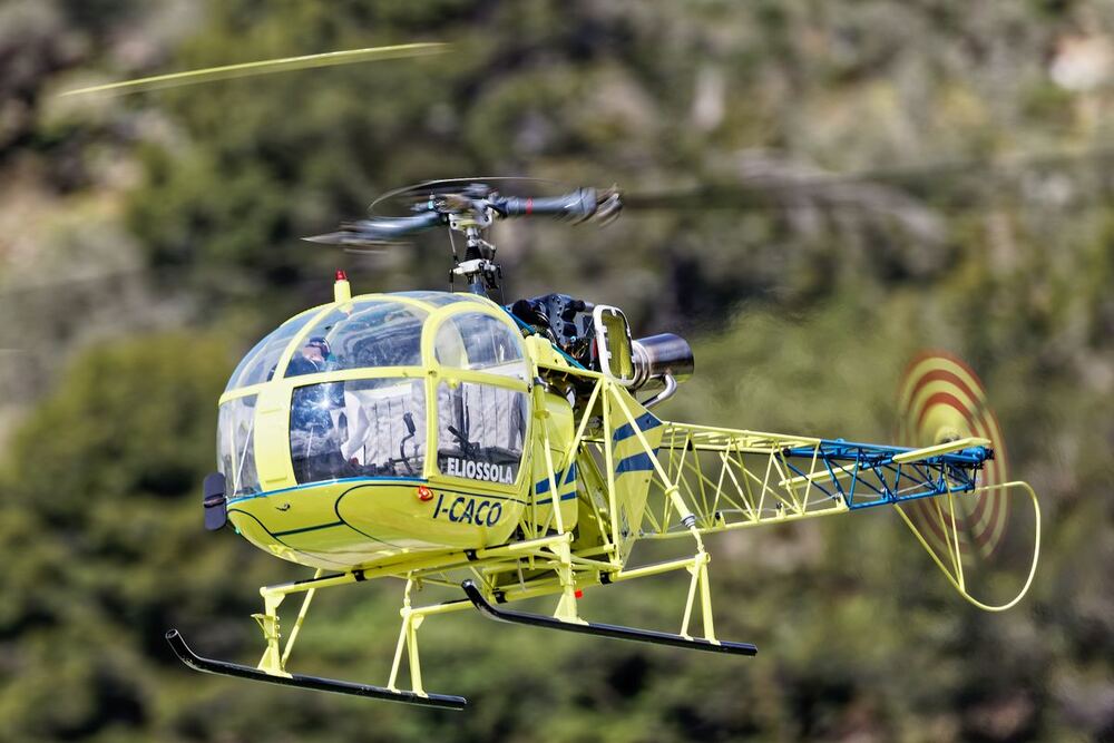 Mini helikopter z obrotowym śmigłem
